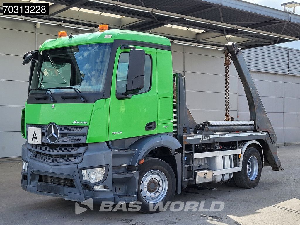 Mercedes Antos Antos 1843 4X2 14 tons Hyvalift skiploader Automatic Euro 6