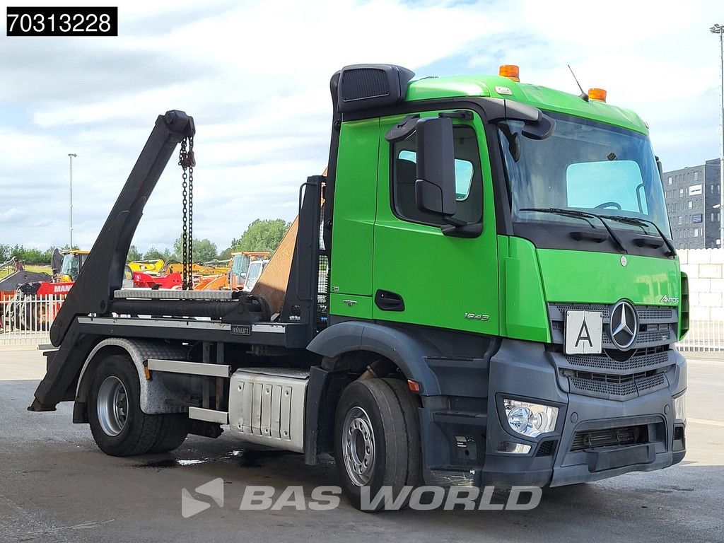Mercedes Antos Antos 1843 4X2 14 tons Hyvalift skiploader Automatic Euro 6