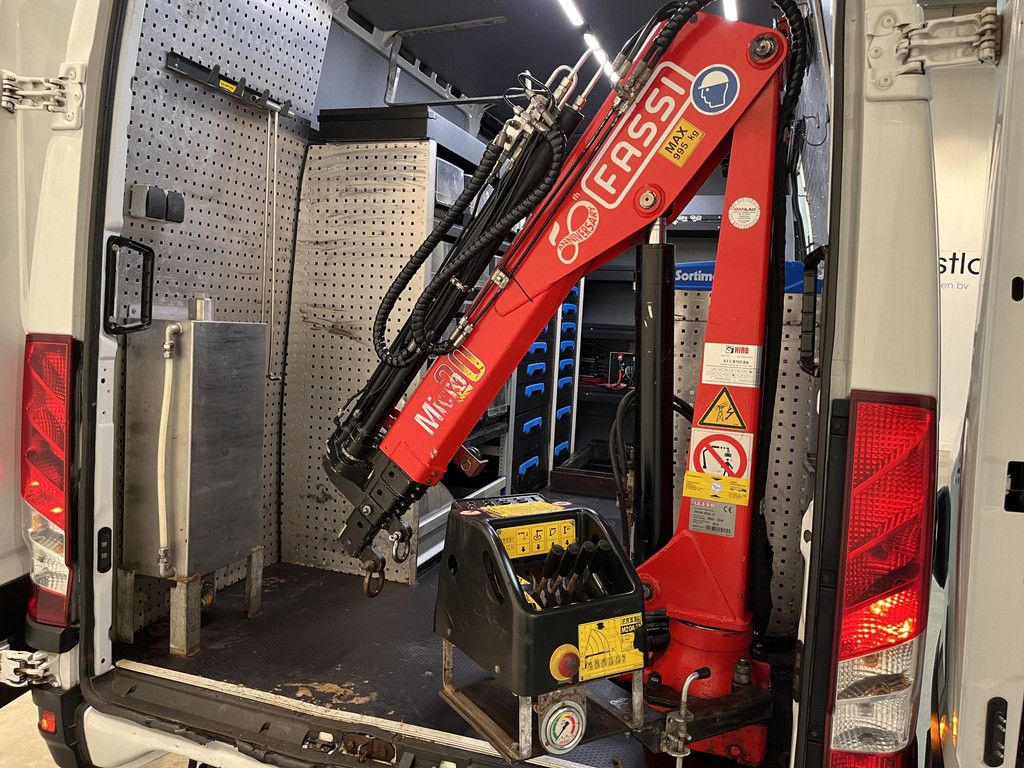 Iveco DAILY, 50C18 L3H3 180 PK Automaat Servicebus / Sortimo Inrichting / Fassi Kraan / GVW 5.200 KG / Luchtvering / Trekhaak 3500 KG / Euro 6 / Airco / Cruise Control / 220V. / Camera