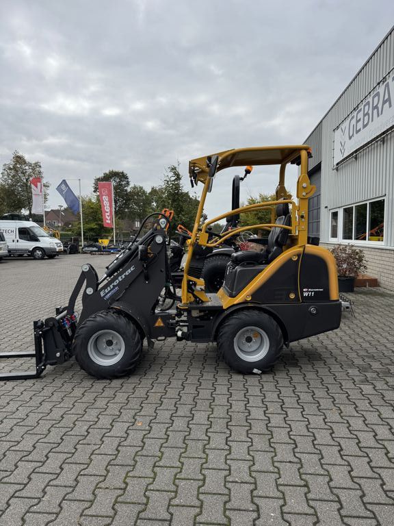 Eurotrac w11 shovel loader miniloader