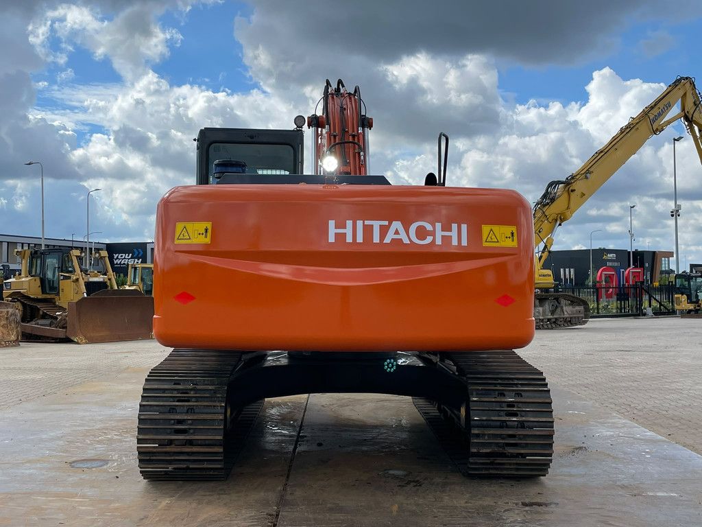 Hitachi ZX220LC-5G