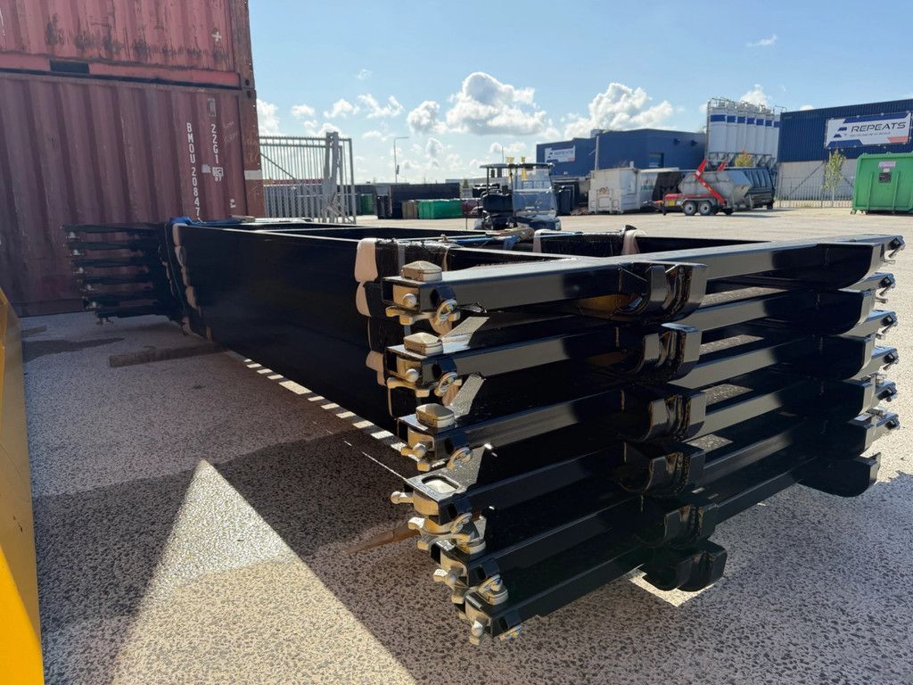 Sidalco 20ft twistlock frame haakarm systeem beide zijdes