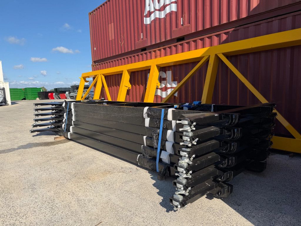 Sidalco 20ft twistlock frame haakarm systeem beide zijdes