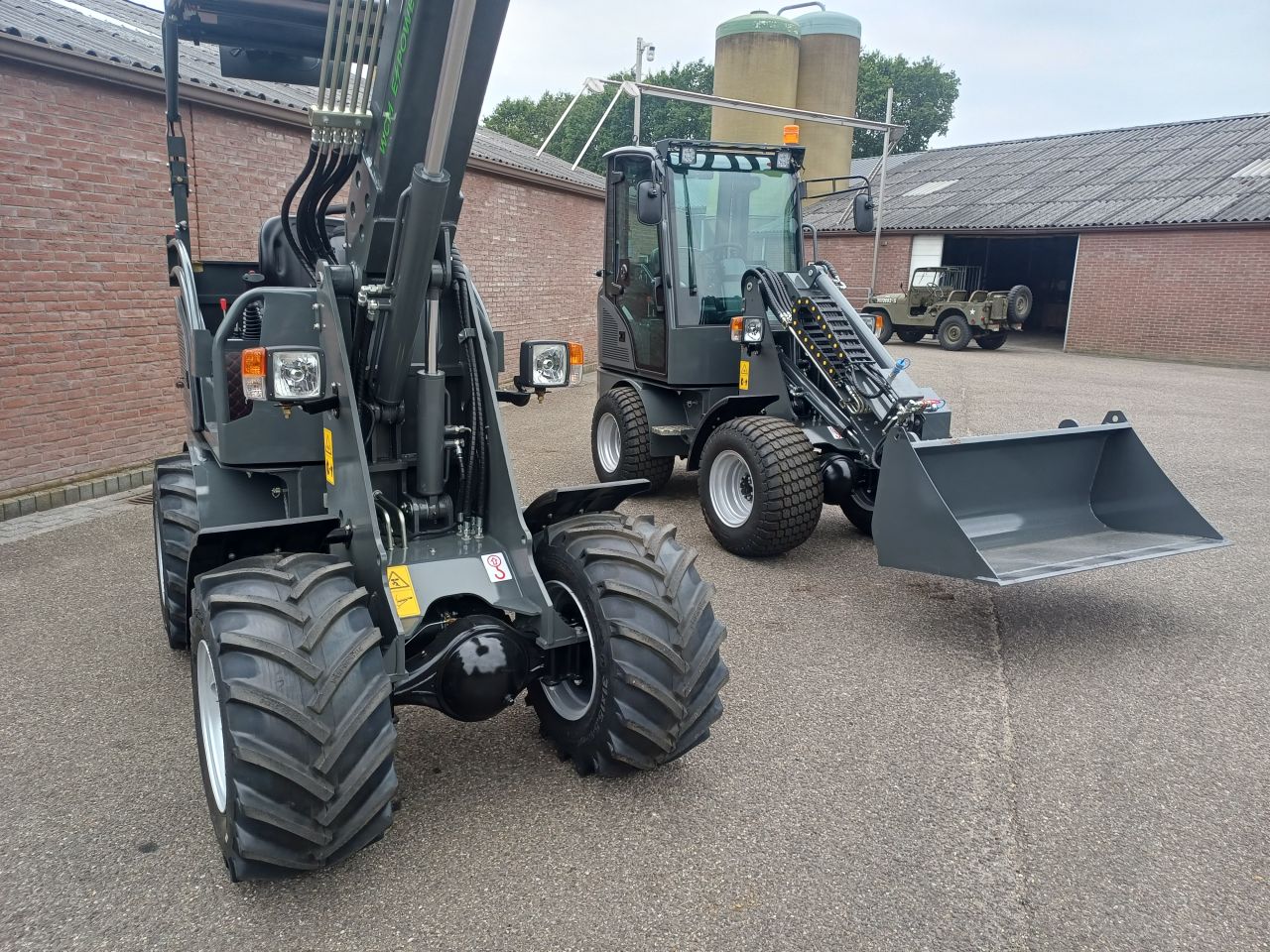 WCM TL2511E elektrische minishovel shovel