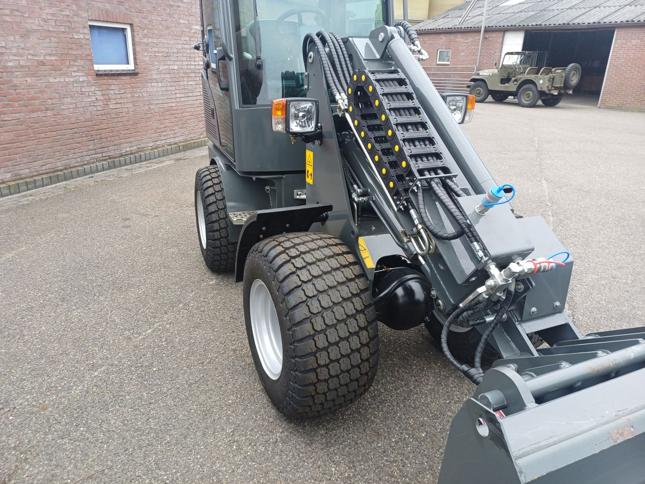 WCM TL2511E elektrische minishovel shovel