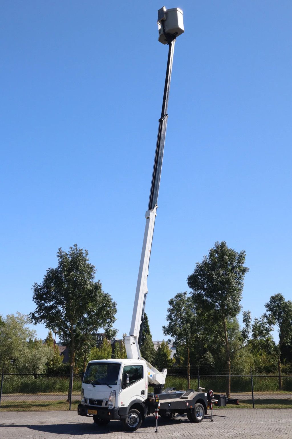 Palfinger P200 TXE | NISSAN NT400 | 20 METER | ISOLATED | 3.5 TON F24P