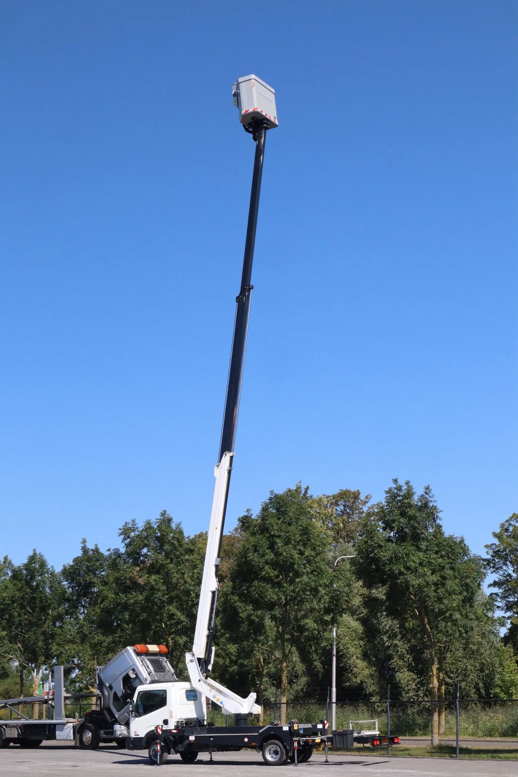 Palfinger P200 TXE | NISSAN NT400 | 20 METER | ISOLATED | 3.5 TON F24P