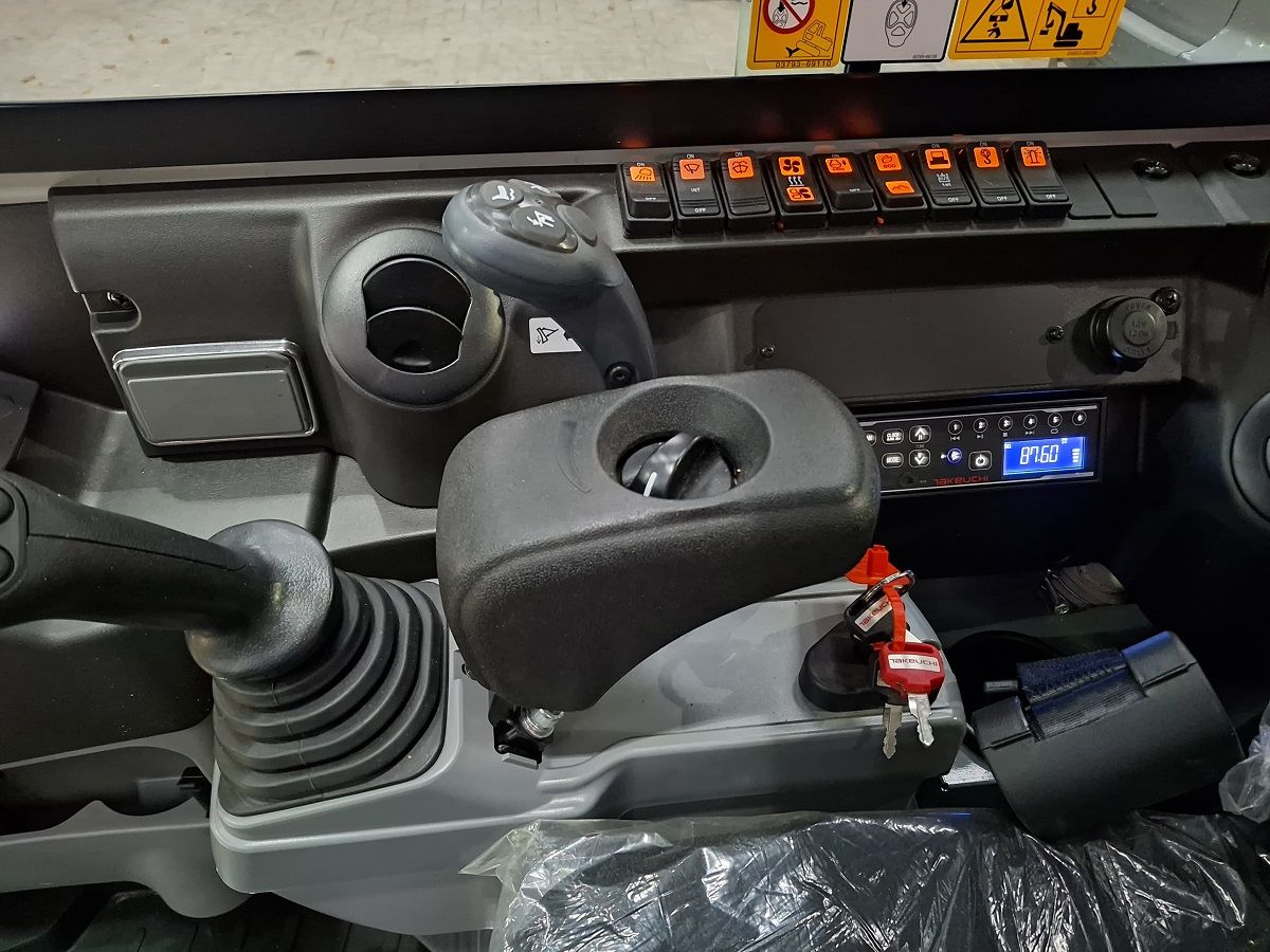 Takeuchi TB230, minigraver, minikraan, BJ2026, 2 stuks, Nieuw!