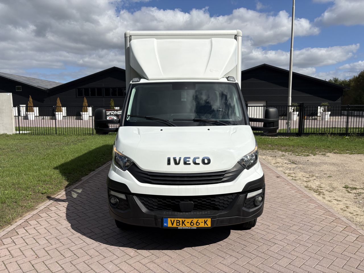 Be trekker 7.7 ton Iveco Daily 40C18 Clixtar met laadklep 1000 k