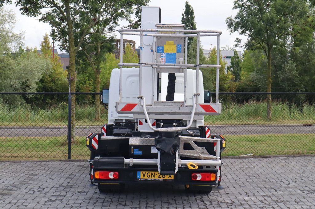Palfinger P200 AXE | NISSAN NT400 | 20 METER | LOW KM F24P
