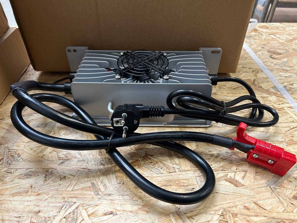 Kehrmaschine Noblelift NR810 Neu
