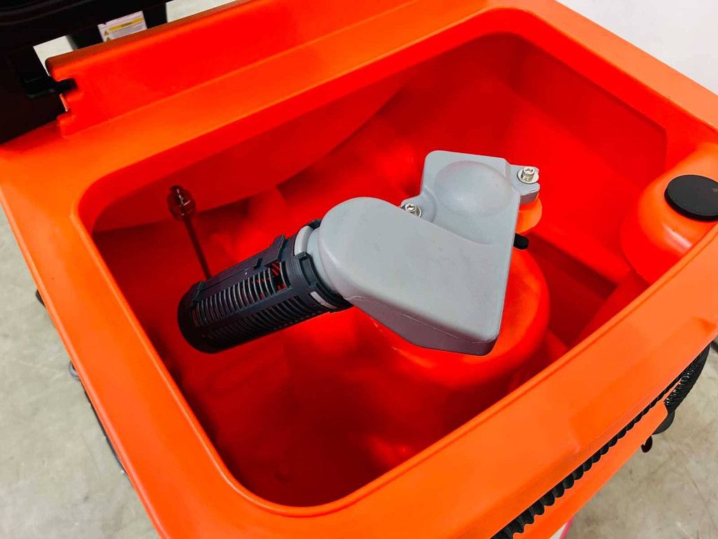 Kehrmaschine Noblelift NR810 Neu