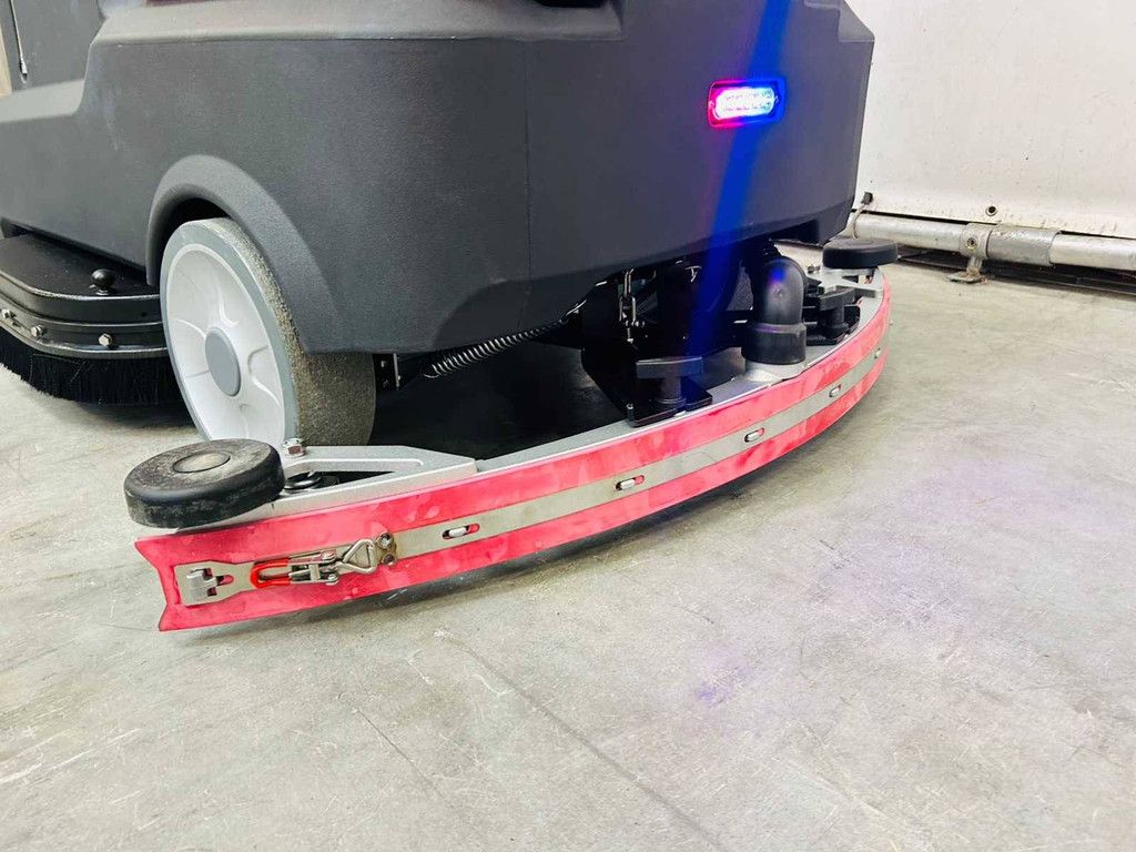 Kehrmaschine Noblelift NR810 Neu