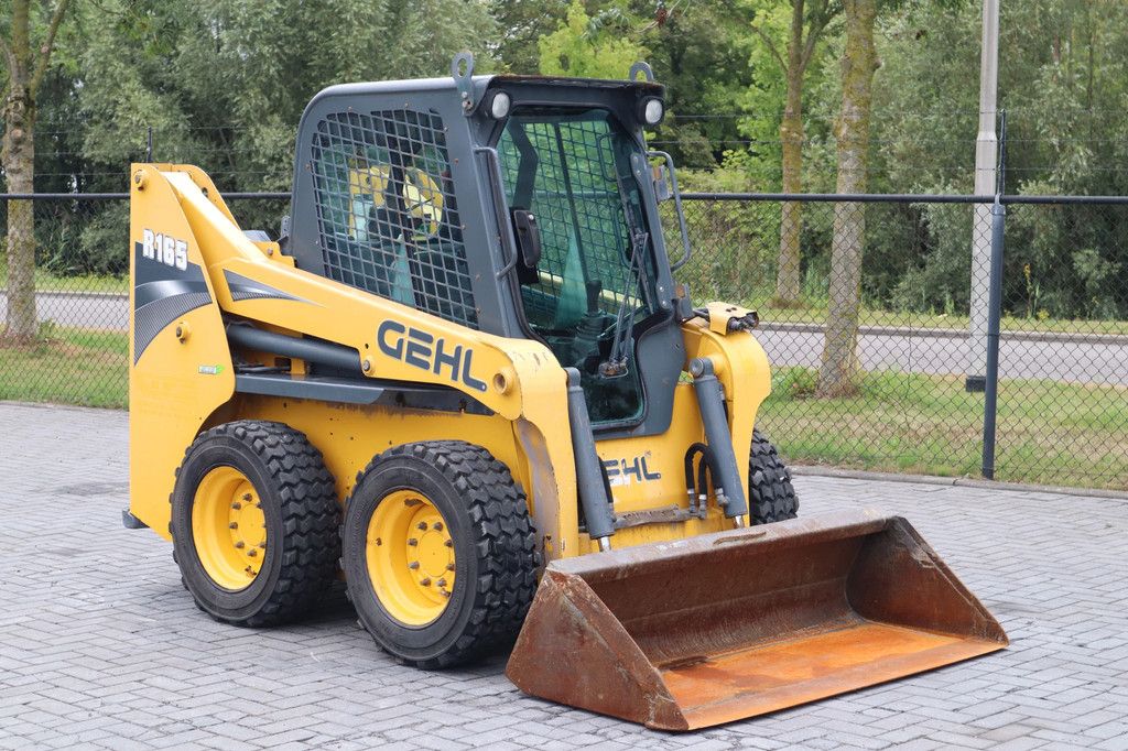 Gehl R165 | BUCKET | HIGHFLOW | GOOD TIRES