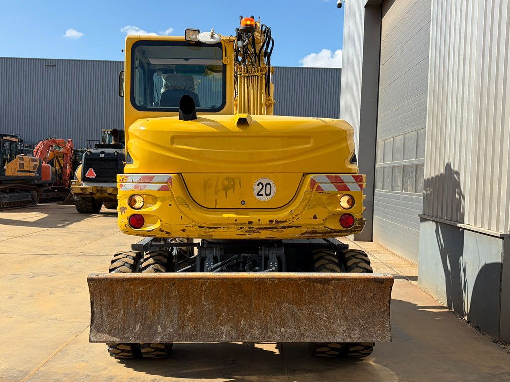 Takeuchi TB295W-1