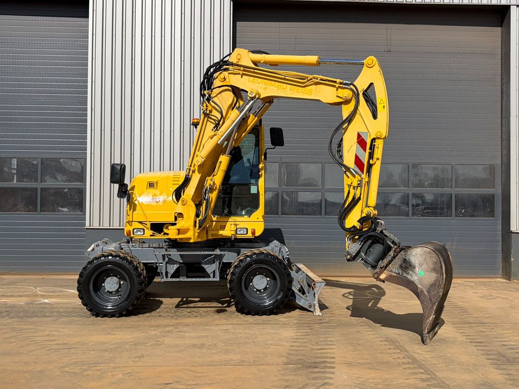 Takeuchi TB295W-1
