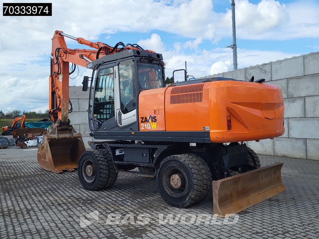 Hitachi ZX210W -3