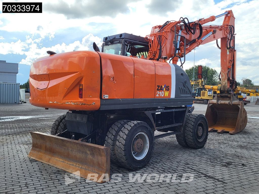 Hitachi ZX210W -3