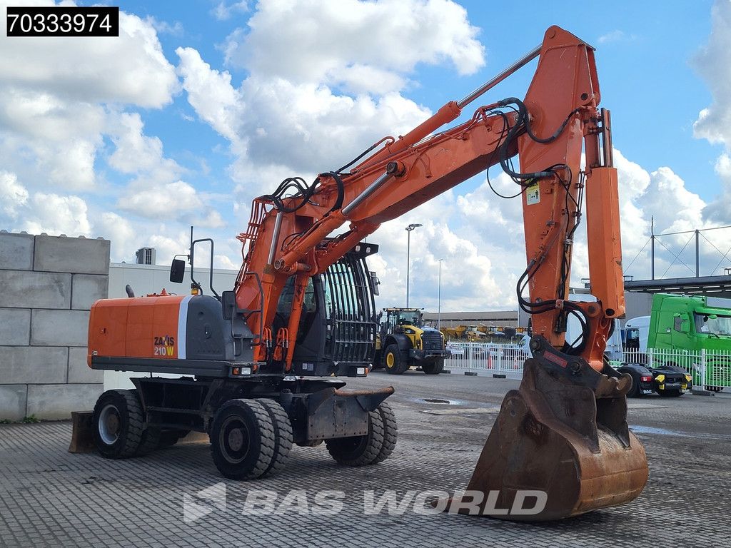 Hitachi ZX210W -3