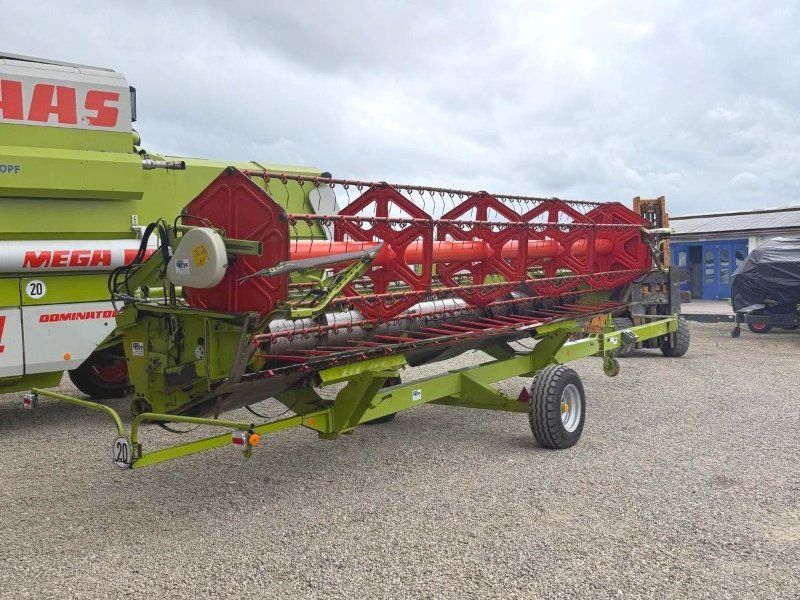 Claas Schneidwerk C600 mit Transportwagen