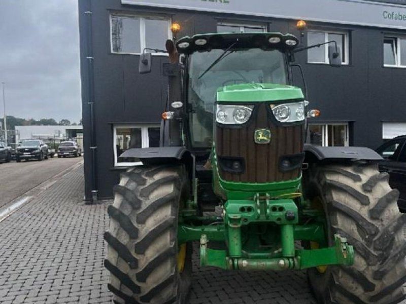 John Deere 6210R