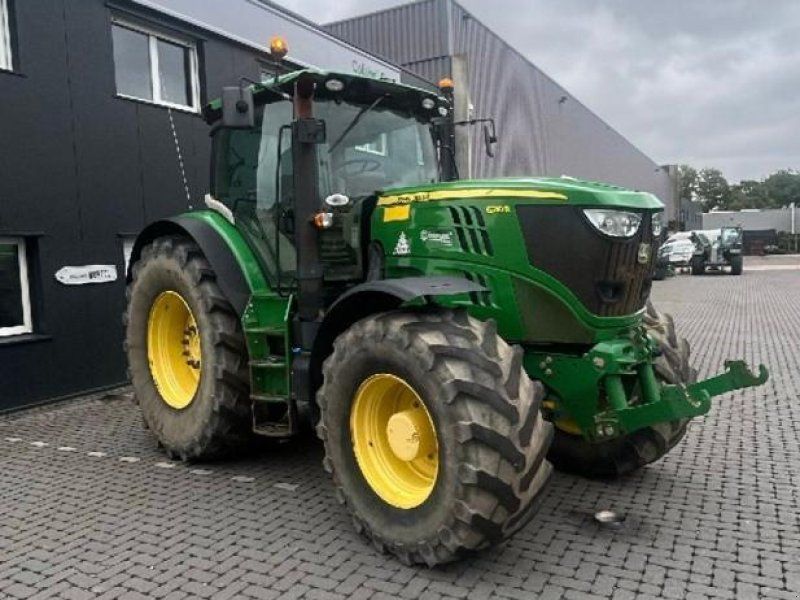 John Deere 6210R