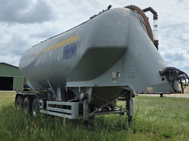 Feldbinder Zubringerfaß 36m3