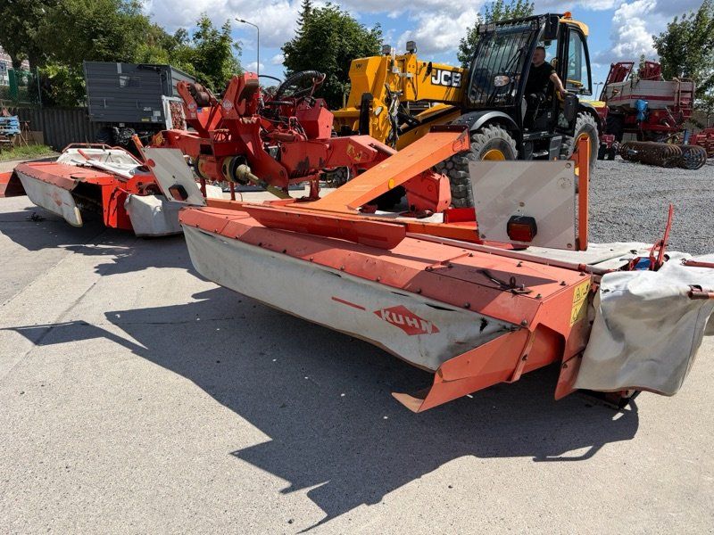 Kuhn FC 883 Ersatzteilspender