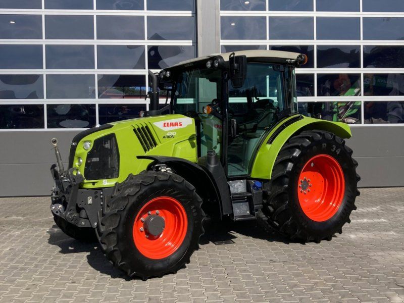 Claas Arion 420
