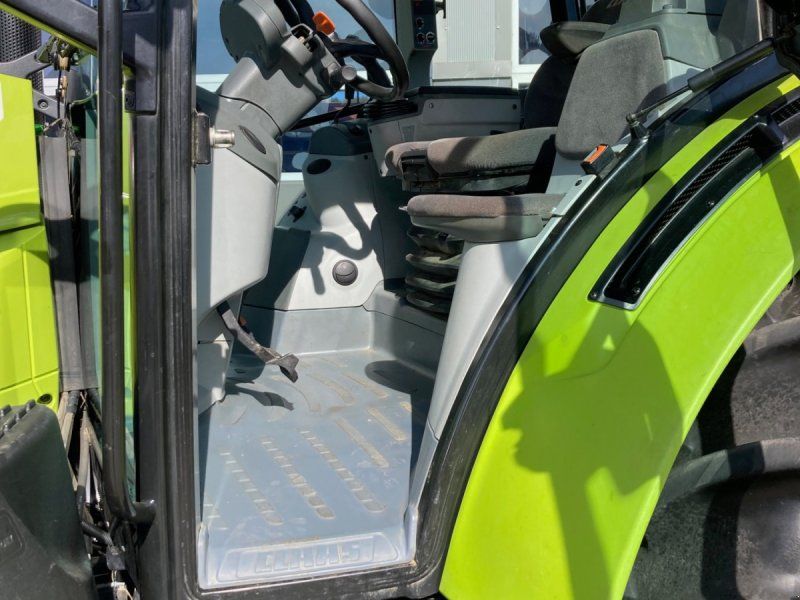 Claas Arion 420