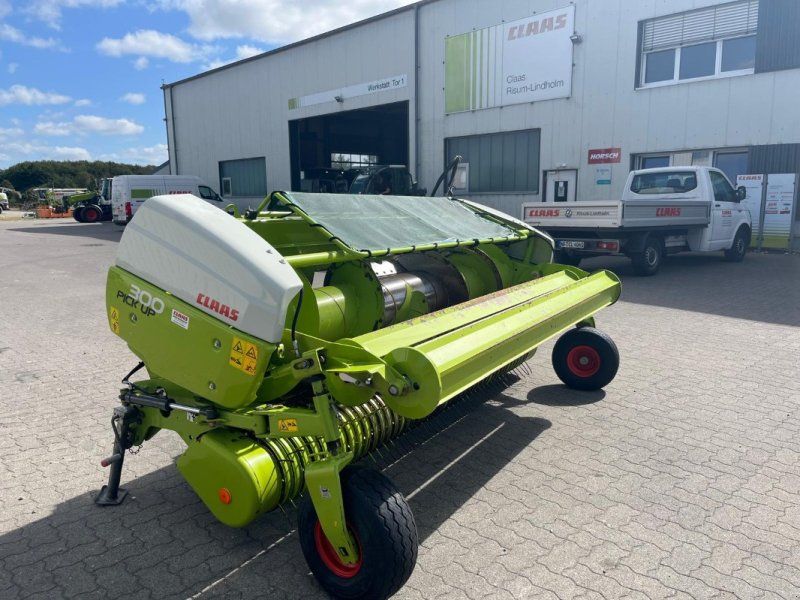 Claas PICK UP 300 HD PROFI