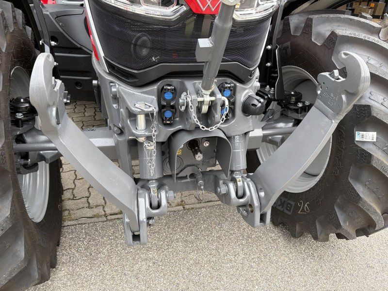 Massey Ferguson 5S.135 Dyna-VT Efficient