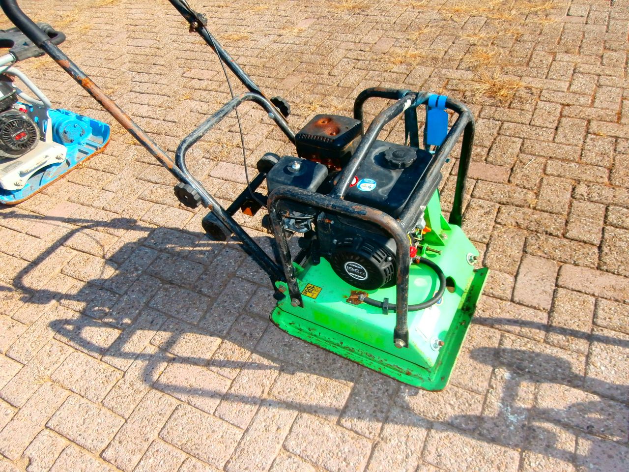 Weber diesel 6 T €1100,00 Wacker Neuson W 200 €750 ,Weber benzin