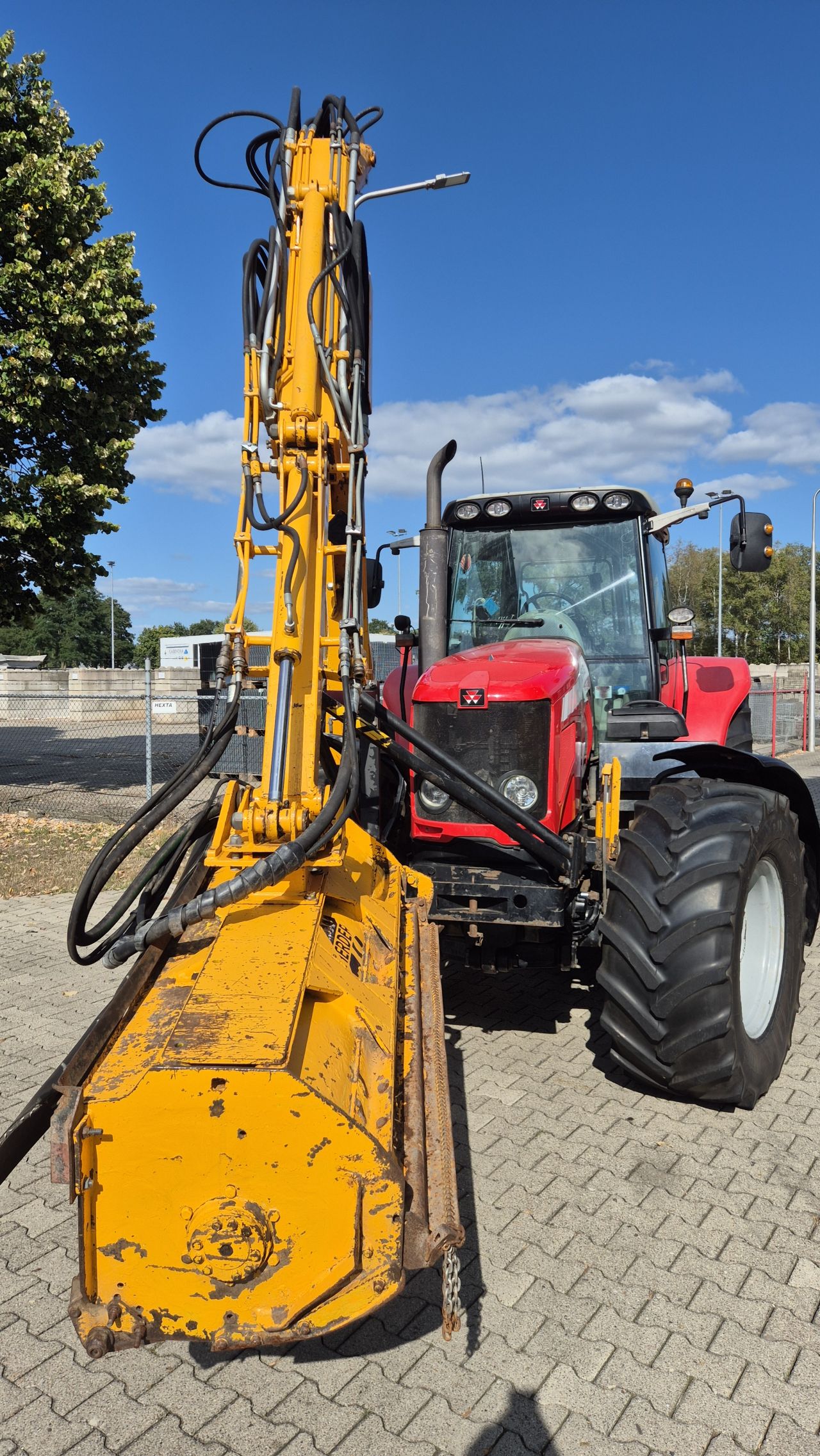 Massey Ferguson 6475 Dyna-6 met Herder MBK513LS maaiarm