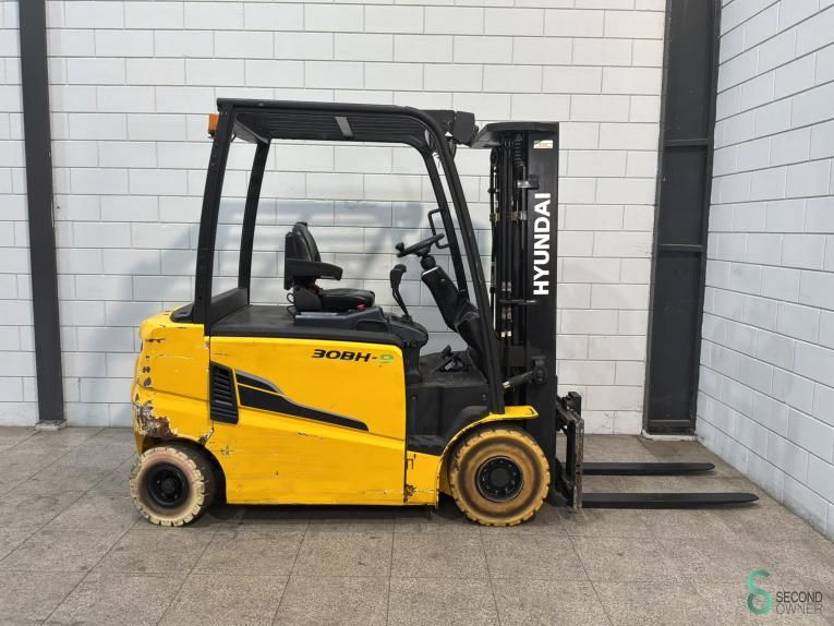 Forklifts Electric Hyundai 30BH-9 2014 Hours 5581 Triplex