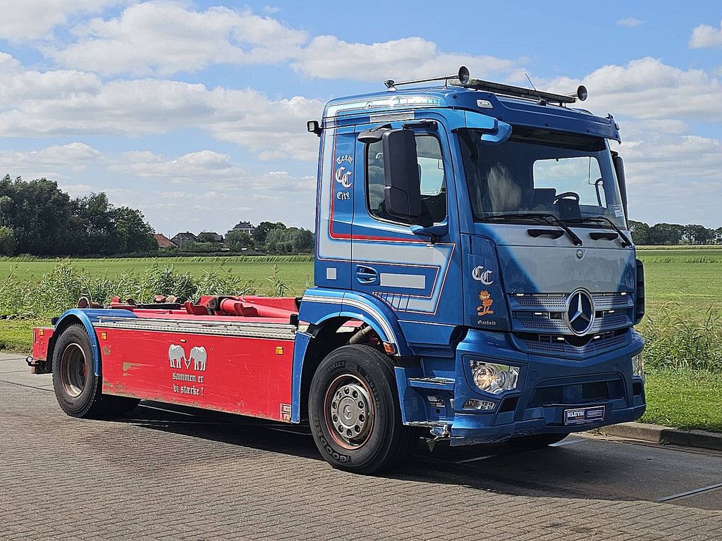 MERCEDES-BENZ ANTOS 1832 4x2 multilift 14t