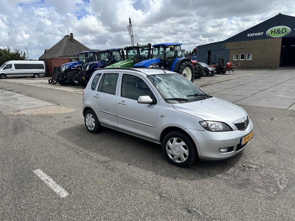Mazda 2
