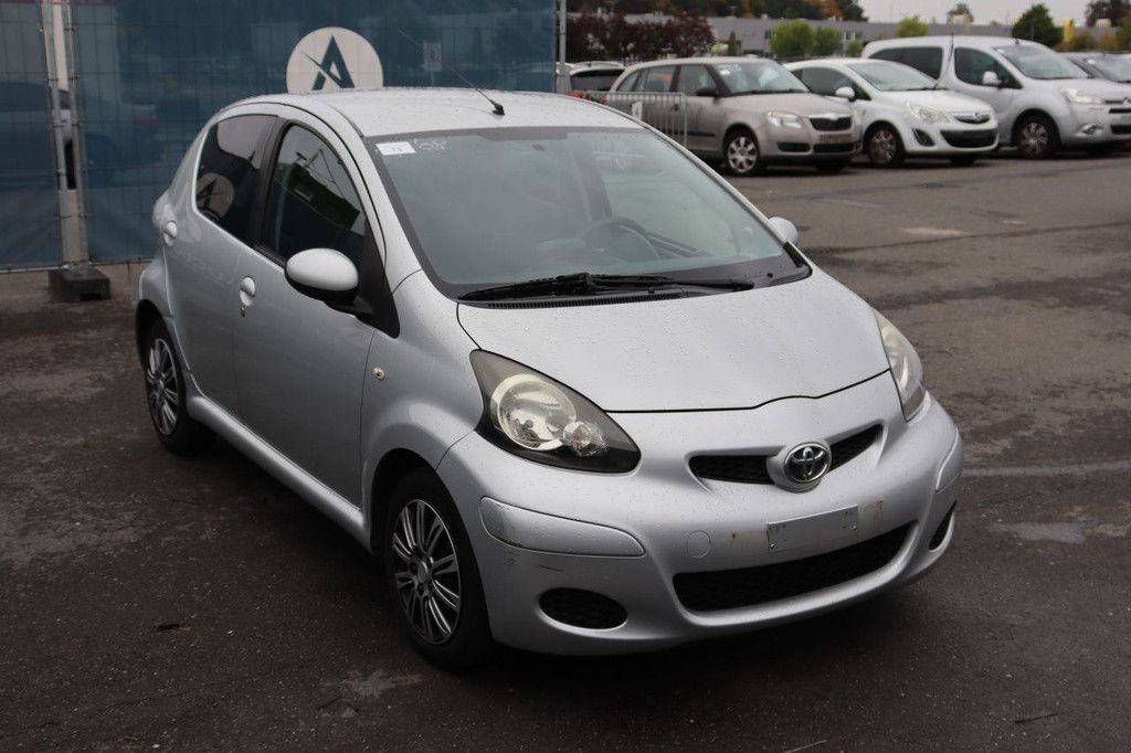 Pkw Toyota Aygo Benzin 68 PS 2012 (Margin)