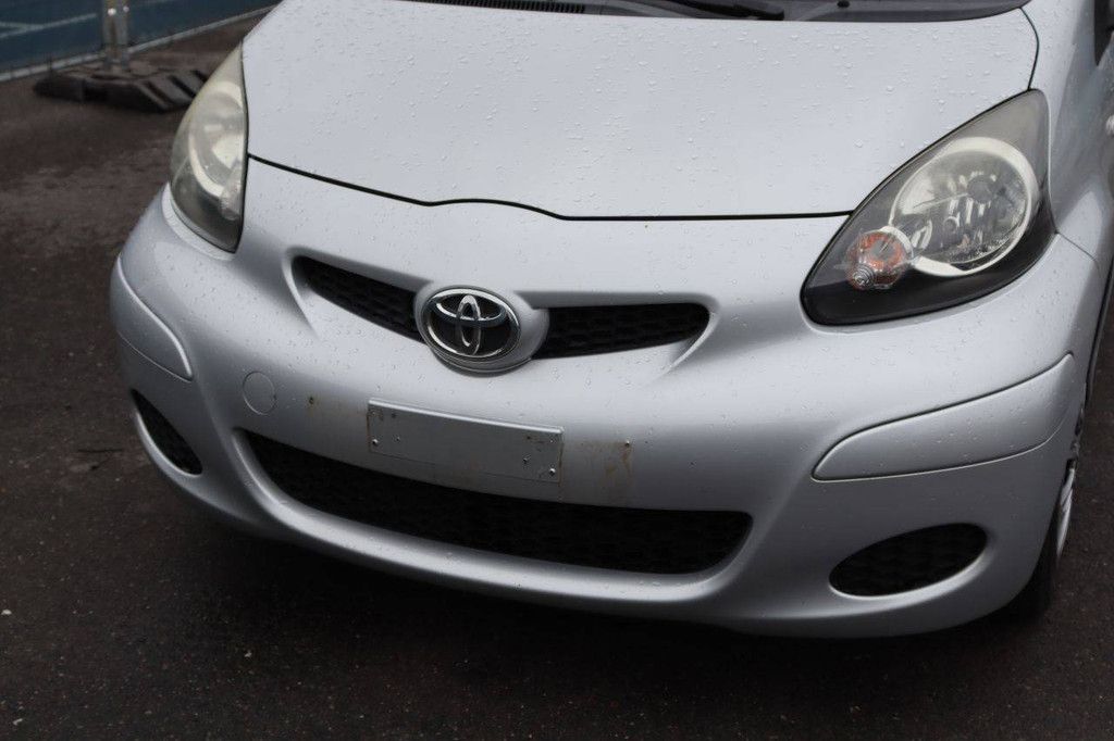 Pkw Toyota Aygo Benzin 68 PS 2012 (Margin)