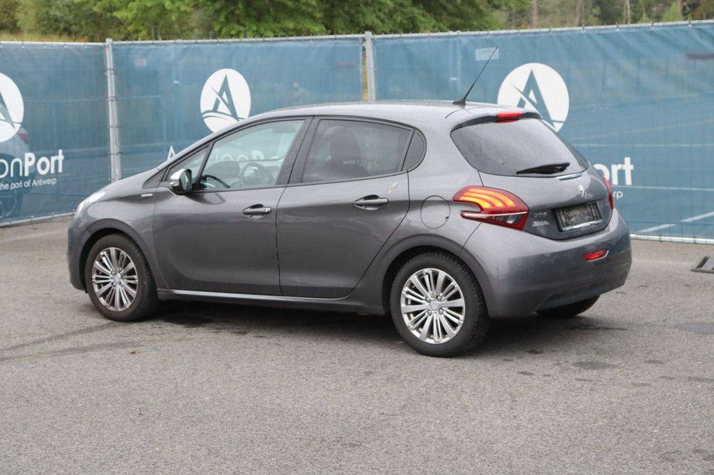 Passenger car Peugeot 208 Petrol 82hp 2018 (Margin)