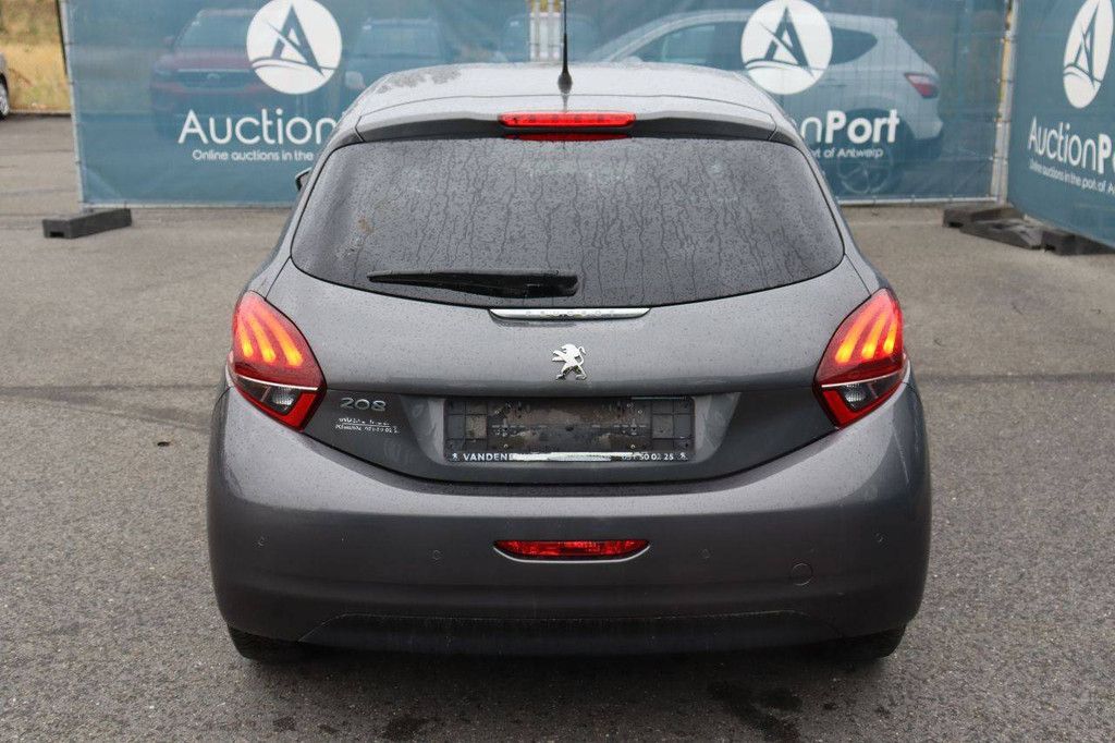Passenger car Peugeot 208 Petrol 82hp 2018 (Margin)