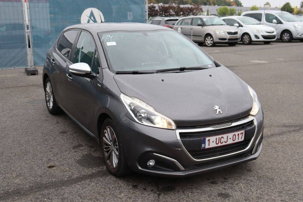 Passenger car Peugeot 208 Petrol 82hp 2018 (Margin)