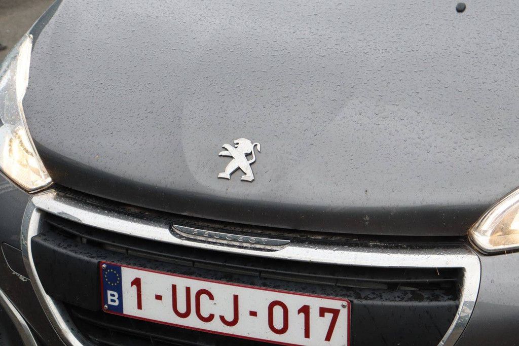 Passenger car Peugeot 208 Petrol 82hp 2018 (Margin)
