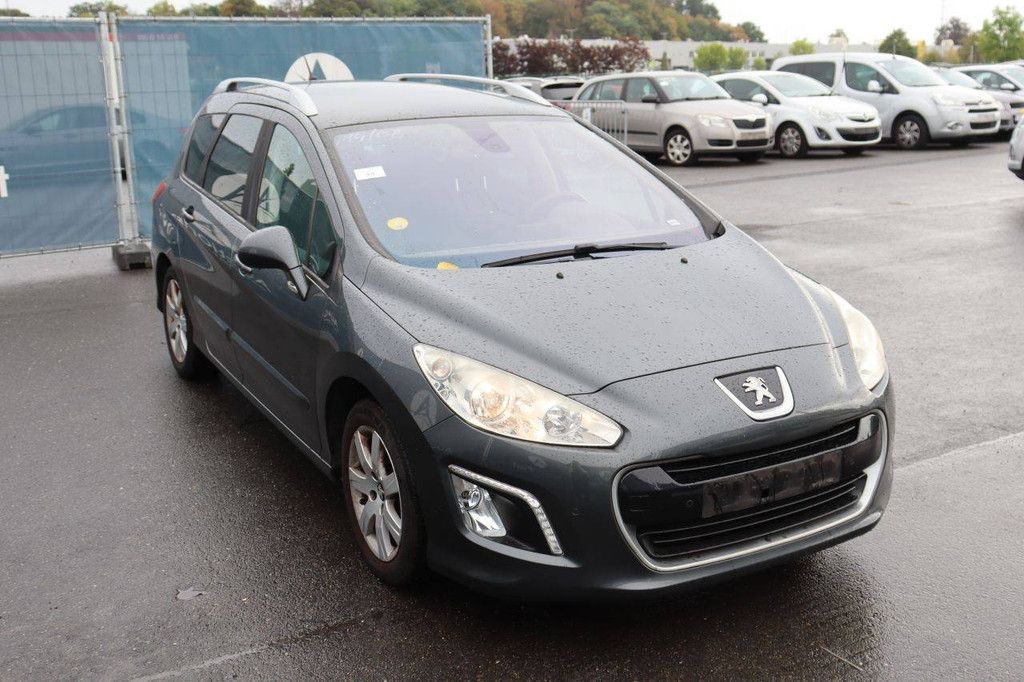 Passenger car Peugeot 308 SW Diesel 92hp 2013 (Margin)