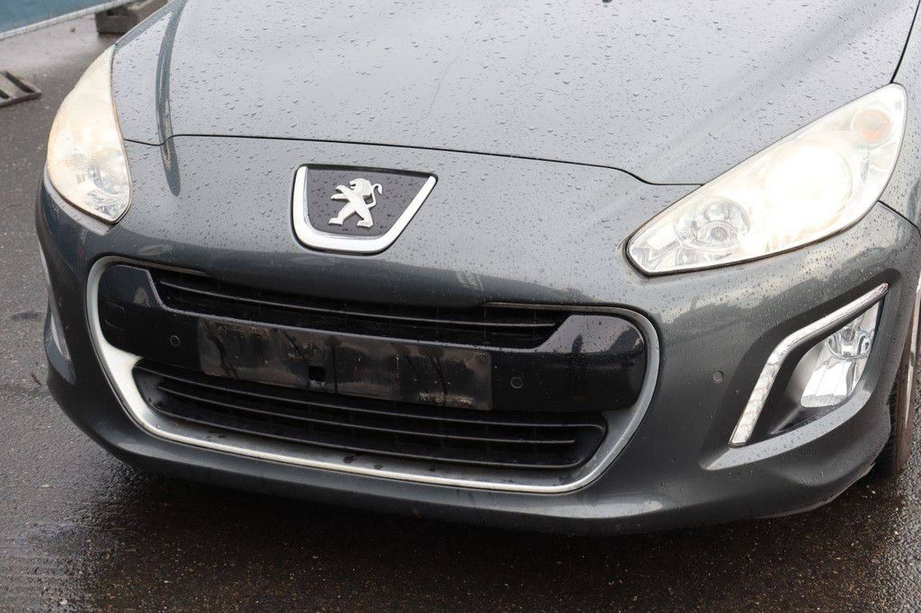 Passenger car Peugeot 308 SW Diesel 92hp 2013 (Margin)