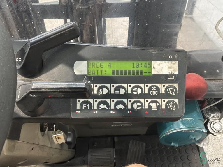 Forklifts Electric Still R20-15 2005 Triplex Fork positioner