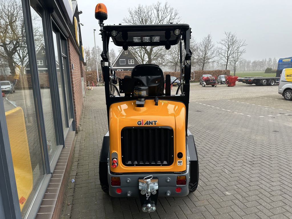Giant G2500 X-tra HD