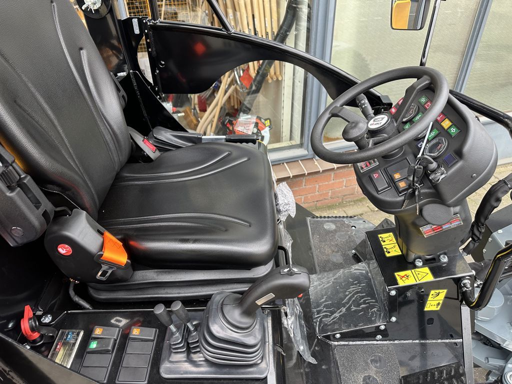 Giant G2500 X-tra HD