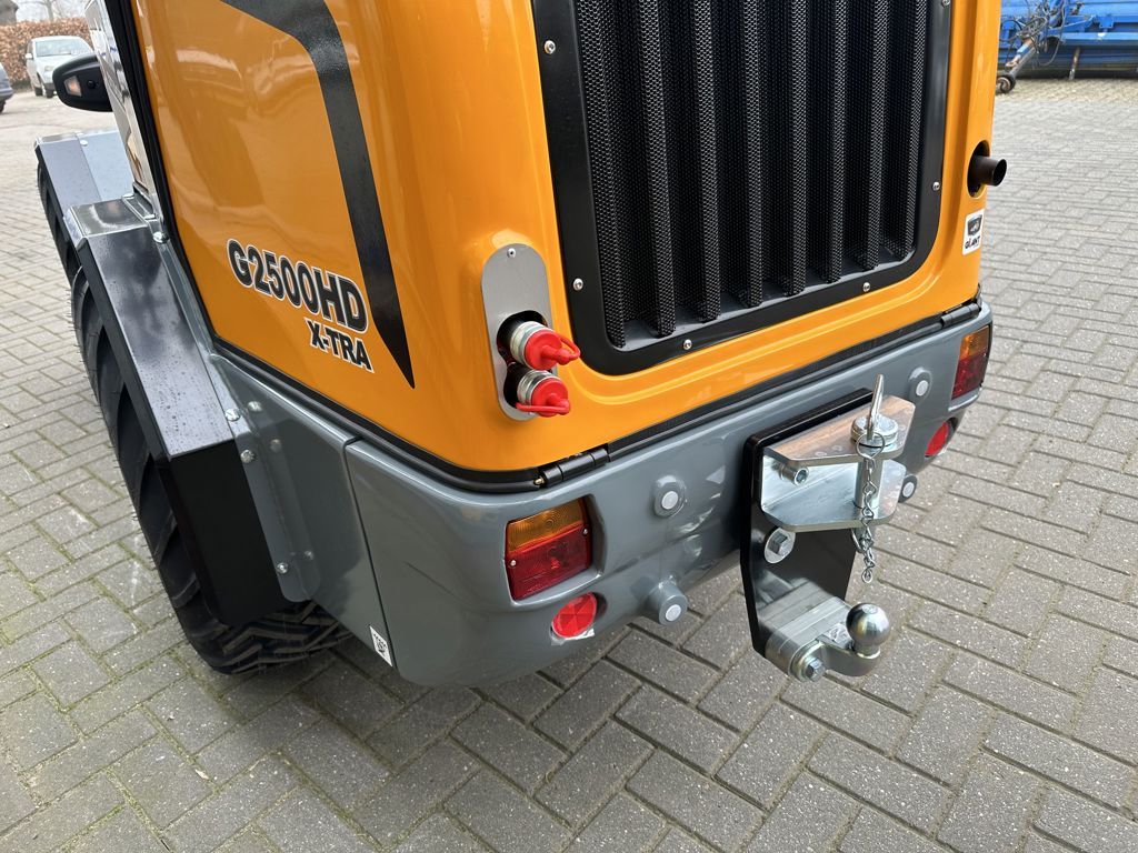 Giant G2500 X-tra HD