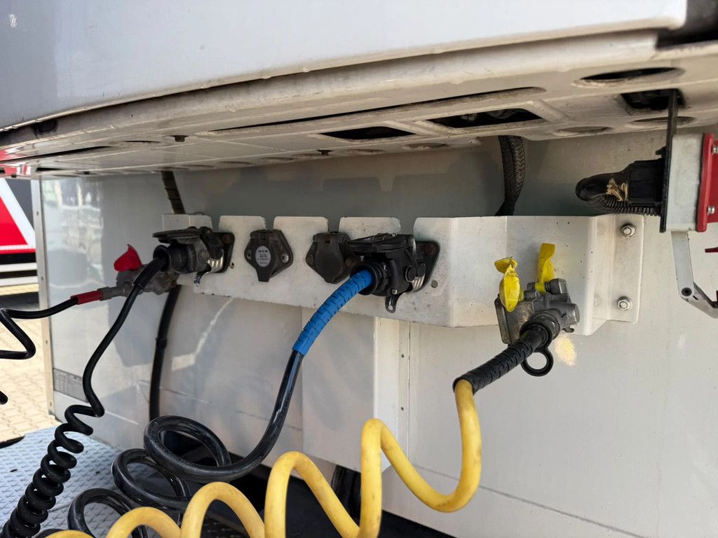 HRD FPLB3Z VAN ECK LZV Combi Mitshubishi TRS Frigo Stuuras